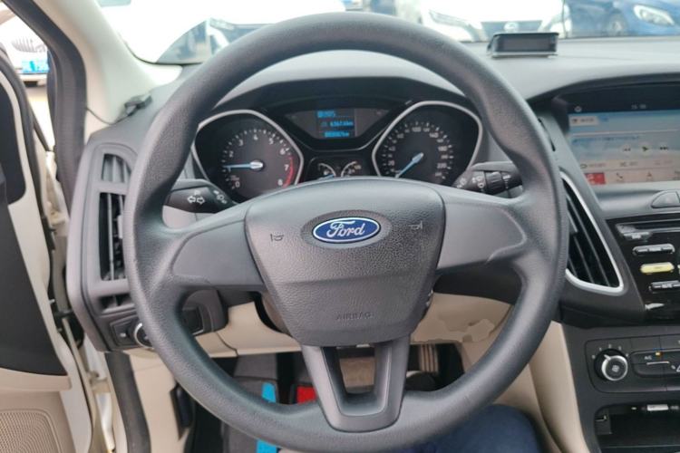 Used Ford Focus 2018 Sedan Classic 1.6L Automatic Comfort Plus Smart Drive Version Steering Wheel