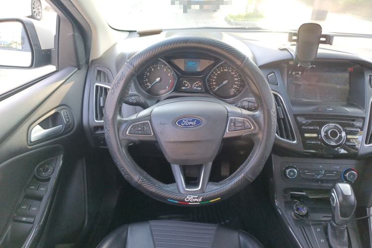 Used Ford Focus 2018 Sedan Classic 1.6L Automatic Trendy SmartDrive Edition Steering Wheel