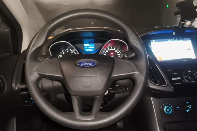 Used Ford Focus 2018 Hatchback Classic 1.6L Automatic Comfort Plus SmartDrive Edition Steering Wheel