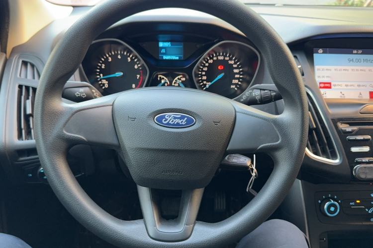 Used Ford Focus 2018 Hatchback Classic 1.6L Automatic Comfort Plus SmartDrive Edition Steering Wheel