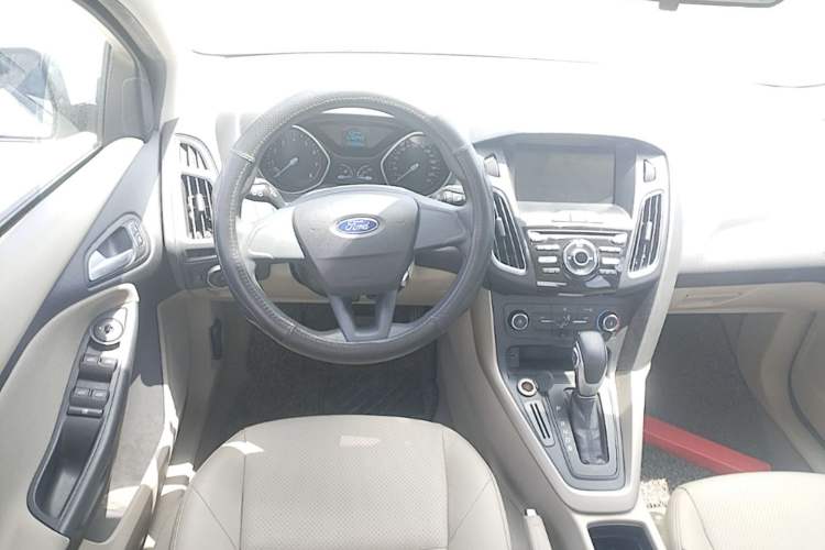 Used Ford Focus 2018 Sedan Classic 1.6L Automatic Comfort Plus Smart Drive Version Steering Wheel