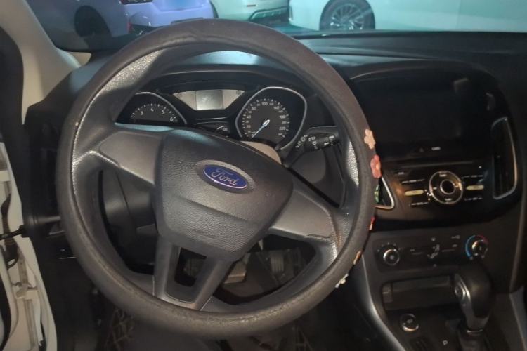 Used Ford Focus 2018 Hatchback Classic 1.6L Automatic Comfort Plus SmartDrive Edition Steering Wheel