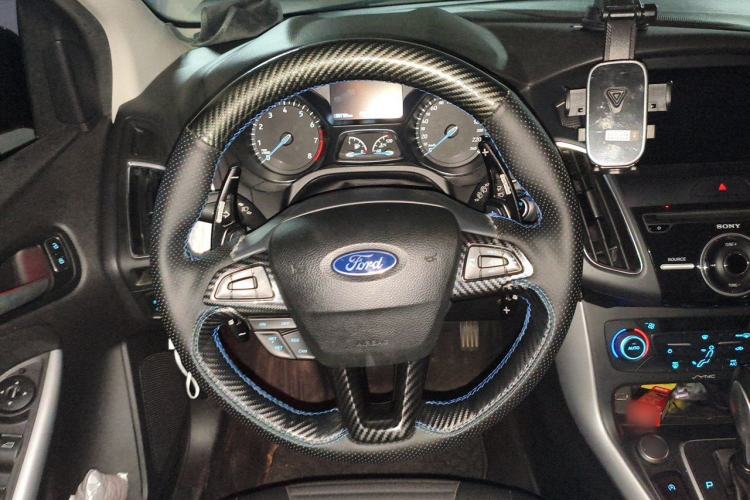 Used Ford Focus 2018 Hatchback Classic EcoBoost 180 Automatic Sport Edition Steering Wheel
