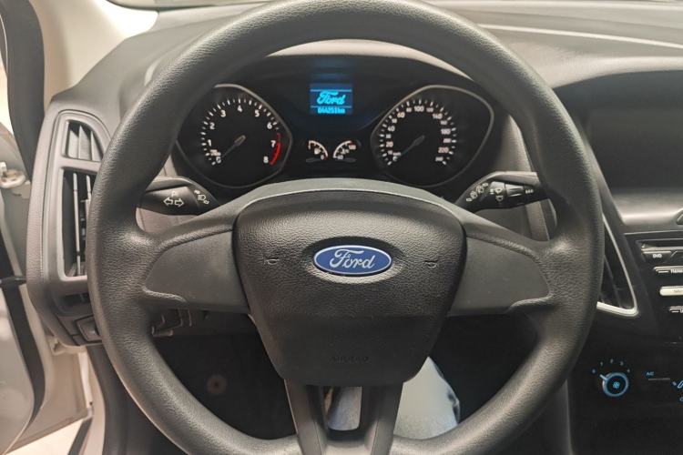 Used Ford Focus 2018 Hatchback Classic 1.6L Automatic Comfort Plus SmartDrive Edition Steering Wheel