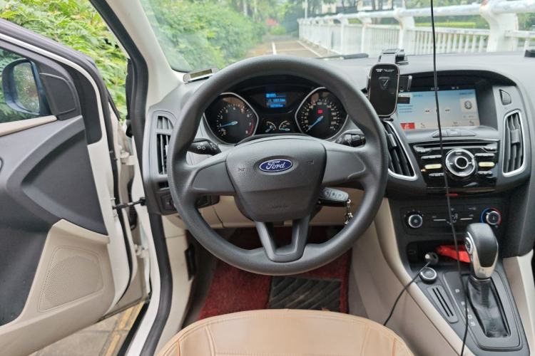 Used Ford Focus 2018 Sedan Classic 1.6L Automatic Comfort Plus Smart Drive Version Steering Wheel