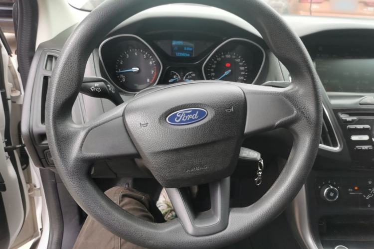 Used Ford Focus 2018 Hatchback Classic 1.6L Automatic Comfort Plus SmartDrive Edition Steering Wheel