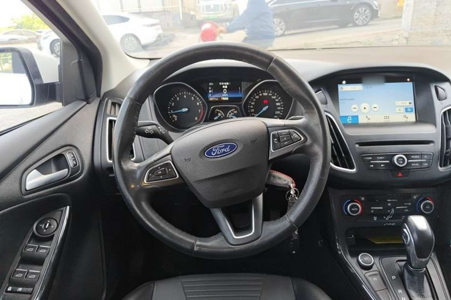 Used Ford Focus 2018 Hatchback Classic EcoBoost 180 Automatic Elite Model Steering Wheel