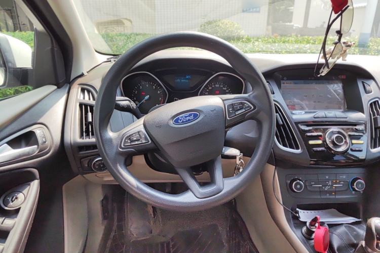 Used Ford Focus 2018 Sedan Classic 1.6L Manual Comfort Plus SmartDrive Edition Steering Wheel