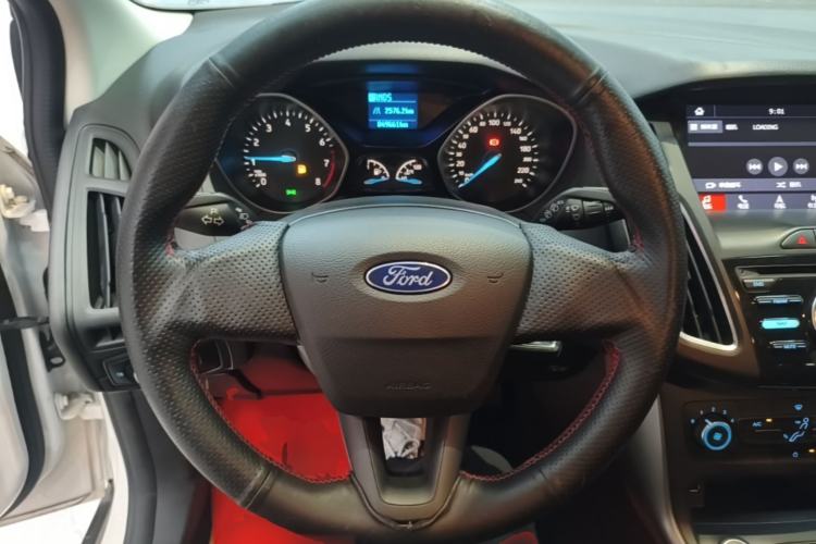 Used Ford Focus 2018 Hatchback Classic 1.6L Automatic Comfort Plus SmartDrive Edition Steering Wheel