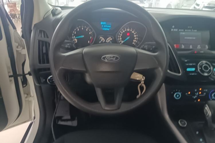 Used Ford Focus 2018 Hatchback Classic 1.6L Automatic Comfort Plus SmartDrive Edition Steering Wheel