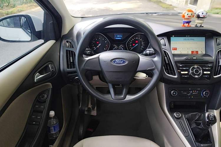 Used Ford Focus 2018 Sedan Classic 1.6L Manual Comfort Plus SmartDrive Edition Steering Wheel