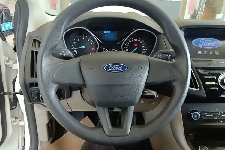 Used Ford Focus 2018 Sedan Classic 1.6L Automatic Comfort Plus Smart Drive Version Steering Wheel