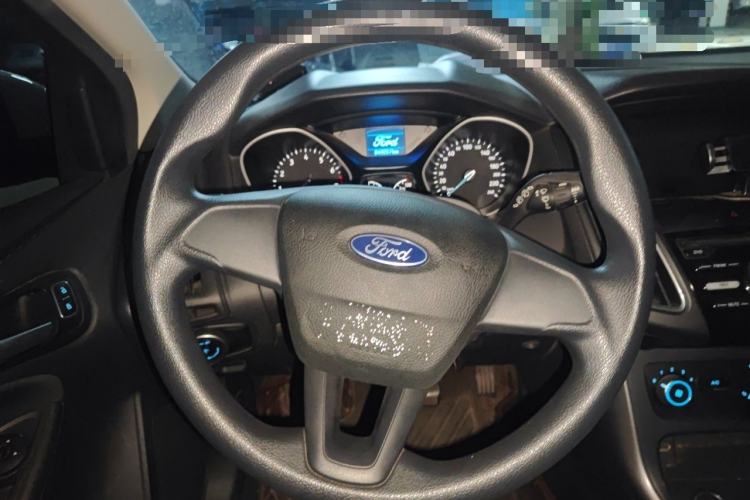 Used Ford Focus 2018 Hatchback Classic 1.6L Automatic Comfort Plus SmartDrive Edition Steering Wheel