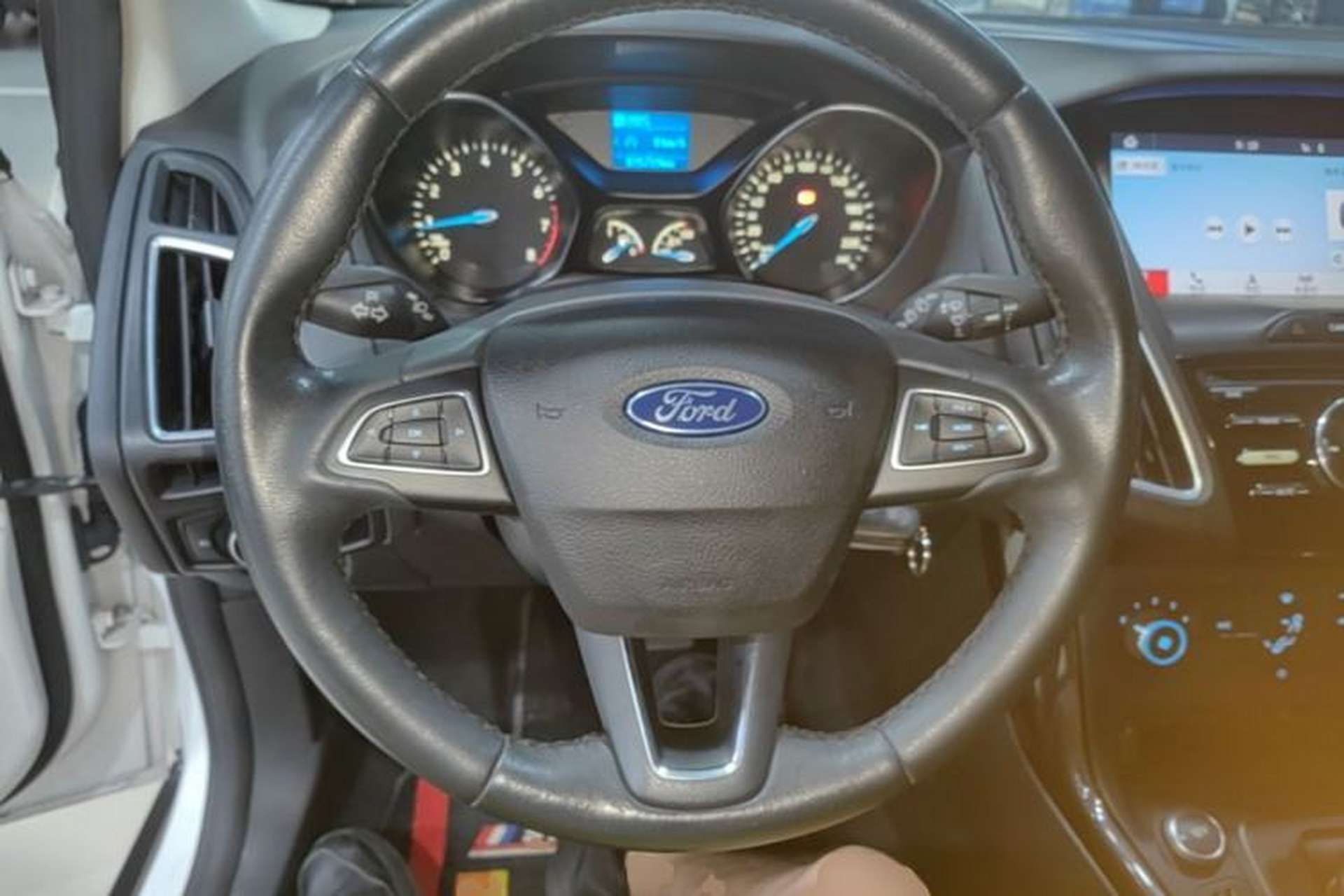 Used Ford Focus 2018 Hatchback Classic 1.6L Automatic Trendy SmartDrive Edition Steering Wheel