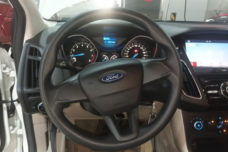 Used Ford Focus 2018 Sedan Classic 1.6L Automatic Comfort Plus Smart Drive Version Steering Wheel
