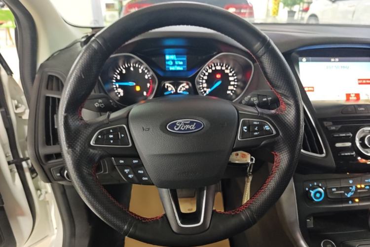 Used Ford Focus 2018 Hatchback Classic 1.6L Automatic Comfort Plus SmartDrive Edition Steering Wheel
