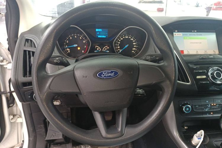 Used Ford Focus 2018 Hatchback Classic 1.6L Automatic Comfort Plus SmartDrive Edition Steering Wheel