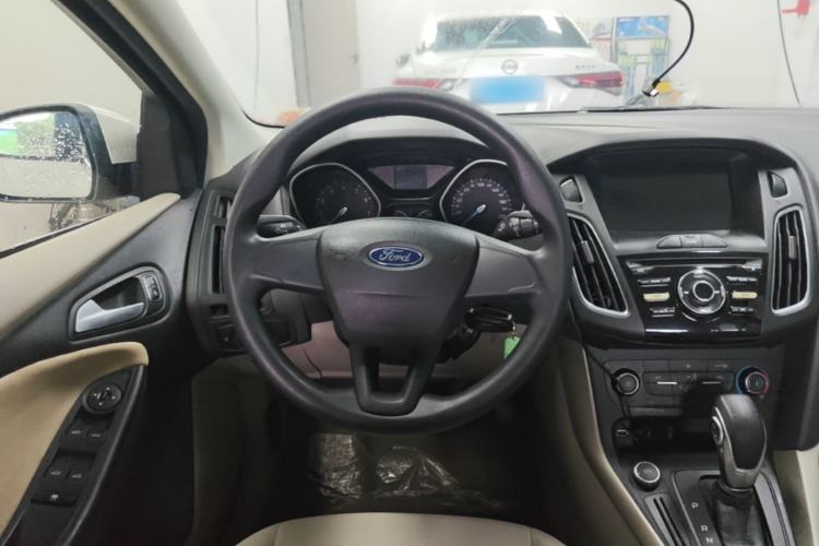 Used Ford Focus 2018 Sedan Classic 1.6L Automatic Comfort Plus Smart Drive Version Steering Wheel