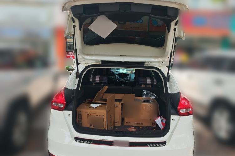 Used Ford Focus 2018 Hatchback Classic 1.6L Automatic Comfort Plus SmartDrive Edition Trunk