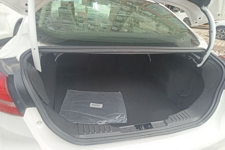 Used Ford Focus 2018 Sedan Classic 1.6L Automatic Trendy SmartDrive Edition Trunk
