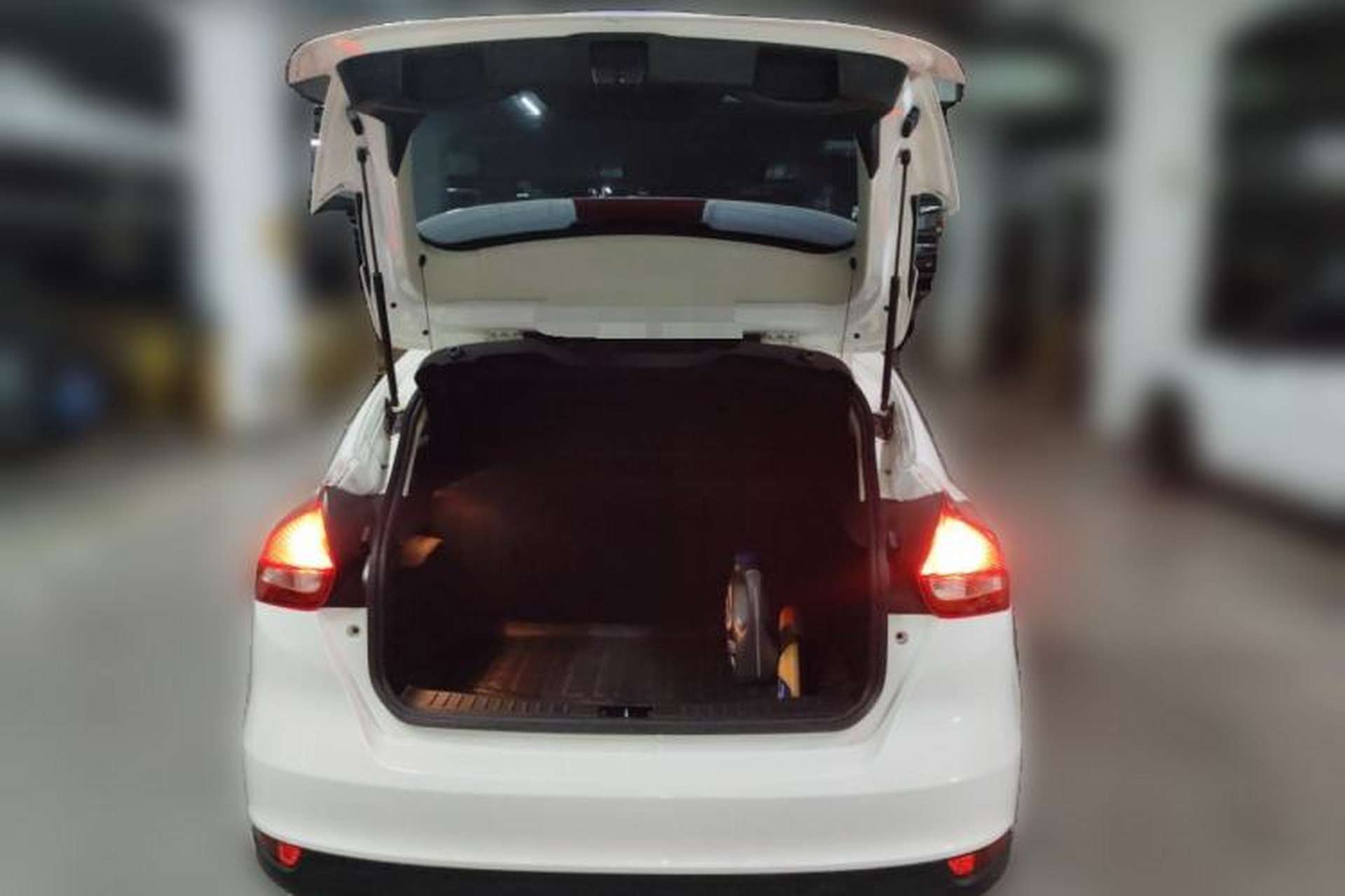 Used Ford Focus 2018 Hatchback Classic 1.6L Manual Comfort Plus SmartDrive Edition Trunk