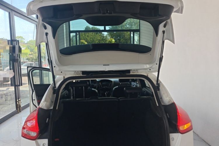 Used Ford Focus 2018 Two-Door Classic EcoBoost 125 Automatic Supercharged Style SmartDrive Edition Trunk