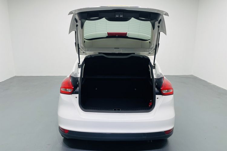 Used Ford Focus 2018 Hatchback Classic 1.6L Automatic Comfort Plus SmartDrive Edition Trunk