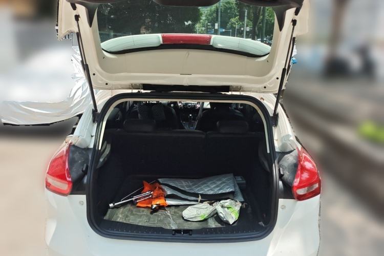 Used Ford Focus 2018 Hatchback Classic 1.6L Automatic Trendy SmartDrive Edition Trunk