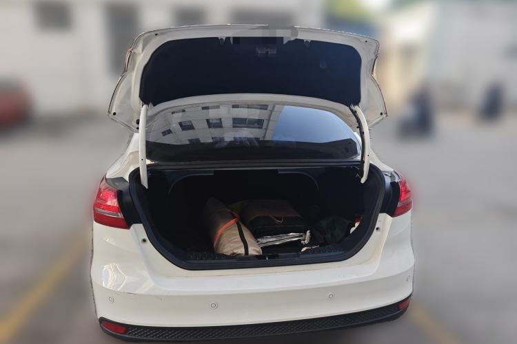 Used Ford Focus 2018 Sedan Classic EcoBoost 125 Automatic Supercharged Style SmartDrive Edition Trunk