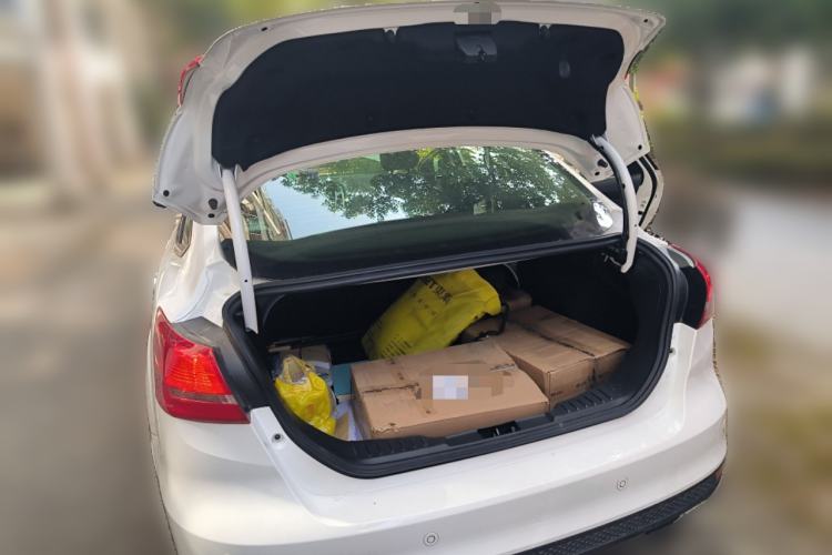 Used Ford Focus 2018 Sedan Classic EcoBoost 180 Automatic Elite Model Trunk