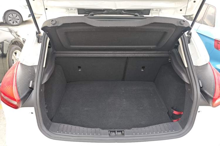 Used Ford Focus 2018 Hatchback Classic EcoBoost 180 Automatic Elite Model Trunk
