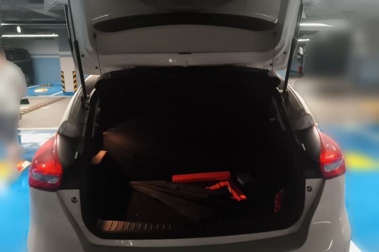Used Ford Focus 2018 Hatchback Classic 1.6L Automatic Comfort Plus SmartDrive Edition Trunk