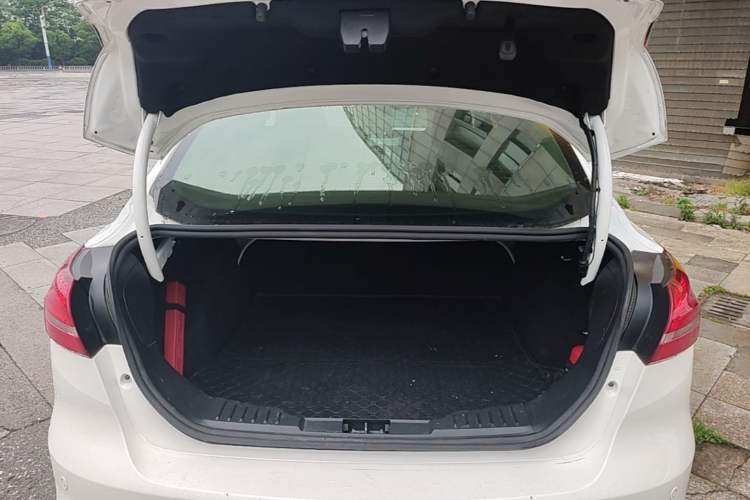 Used Ford Focus 2018 Sedan Classic EcoBoost 180 Automatic Elite Model Trunk