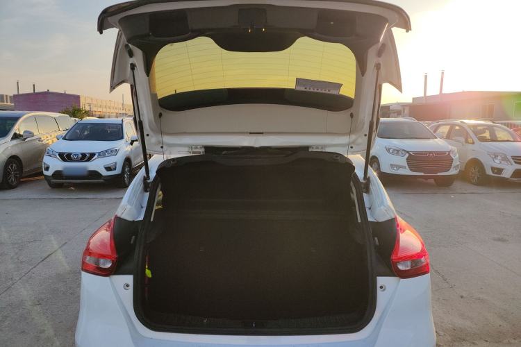 Used Ford Focus 2018 Two-Door Classic EcoBoost 125 Automatic Supercharged Style SmartDrive Edition Trunk