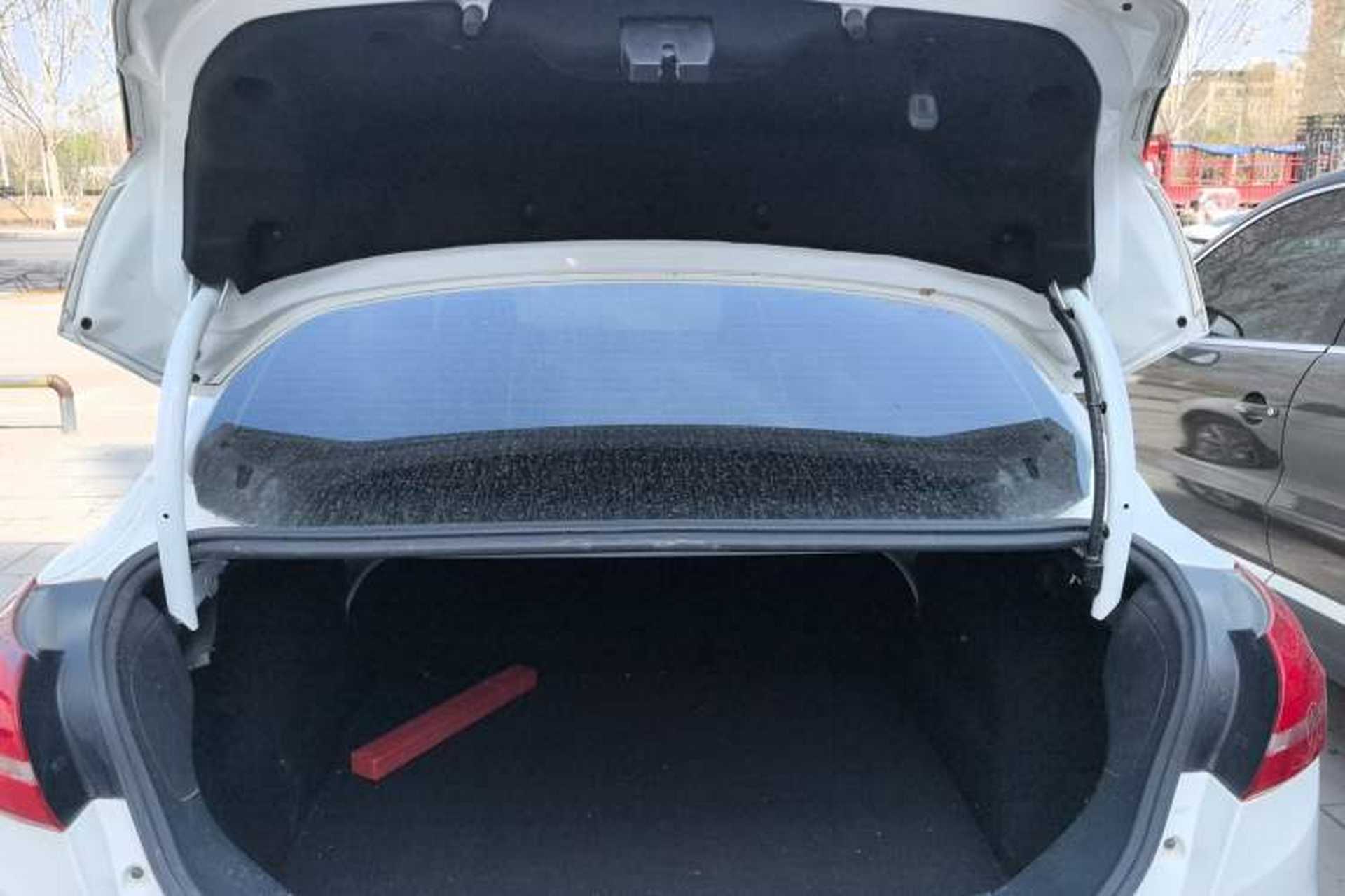 Used Ford Focus 2018 Sedan Classic 1.6L Automatic Trendy SmartDrive Edition Trunk