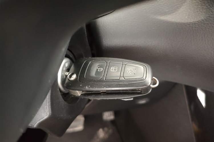 Used Ford Focus 2018 Sedan Classic 1.6L Automatic Trendy SmartDrive Edition Vehicle Key