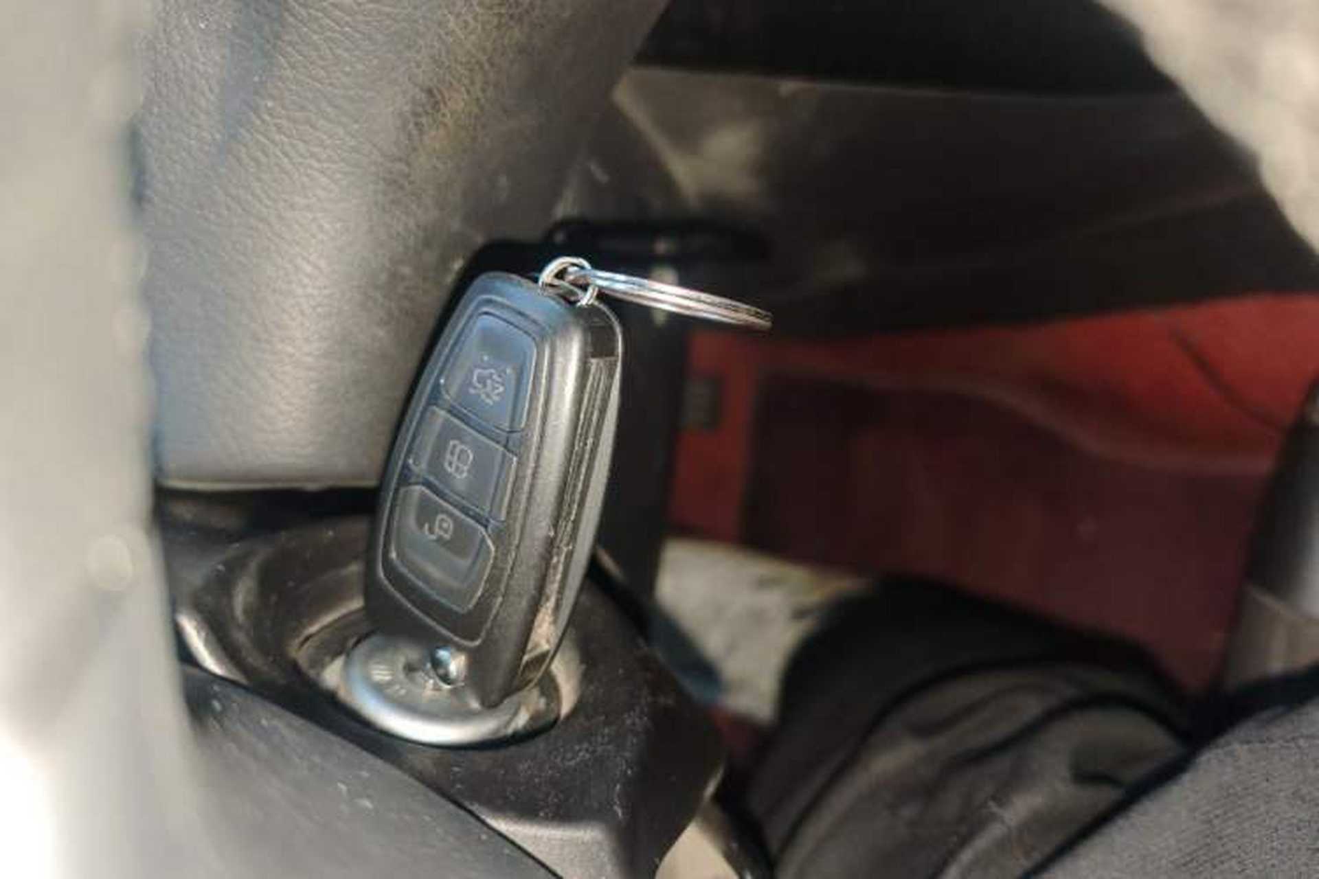 Used Ford Focus 2018 Hatchback Classic EcoBoost 180 Automatic Elite Model Vehicle Key