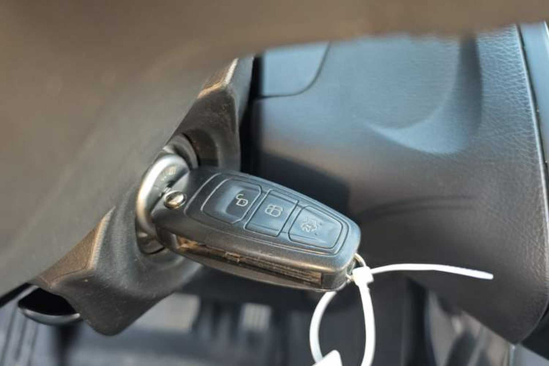 Used Ford Focus 2018 Hatchback Classic EcoBoost 180 Automatic Elite Model Vehicle Key