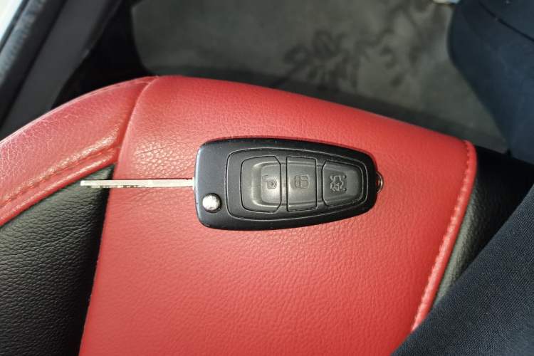 Used Ford Focus 2018 Hatchback Classic 1.6L Automatic Comfort Plus SmartDrive Edition Vehicle Key