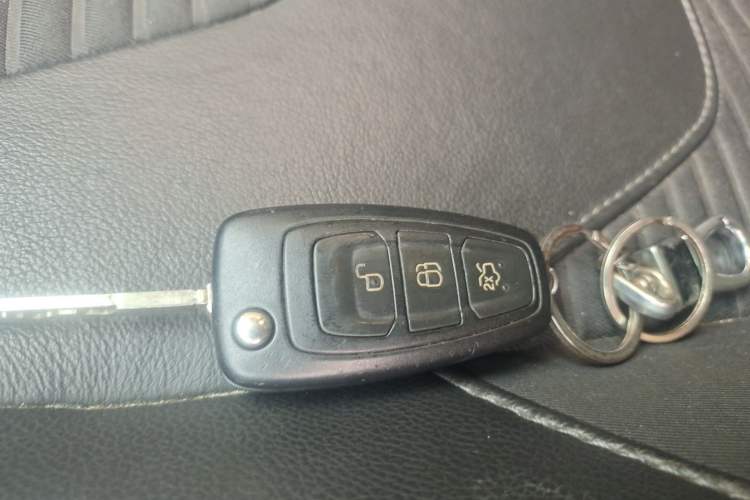 Used Ford Focus 2018 Sedan Classic 1.6L Manual Fashion Edition SmartDrive Version Vehicle Key