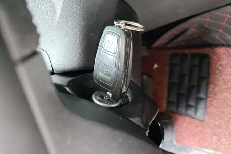 Used Ford Focus 2018 Hatchback Classic 1.6L Automatic Trendy SmartDrive Edition Vehicle Key