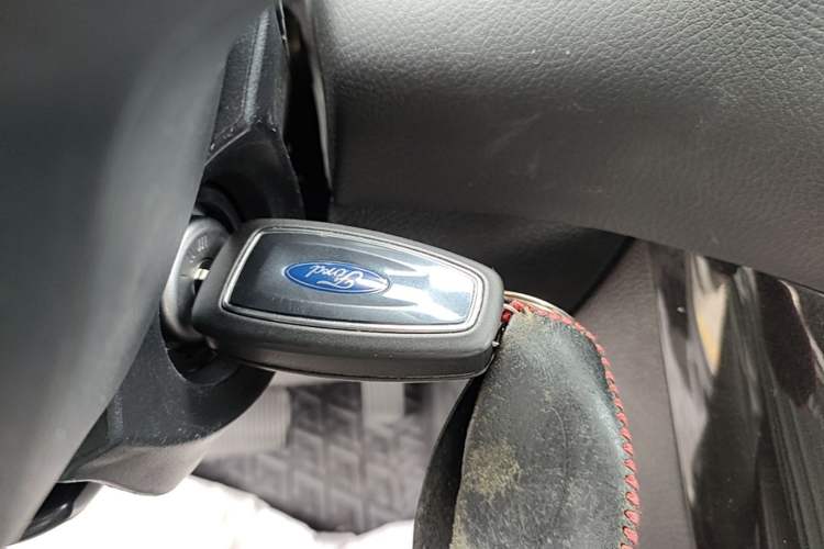 Used Ford Focus 2018 Sedan Classic EcoBoost 125 Automatic Supercharged Style SmartDrive Edition Vehicle Key