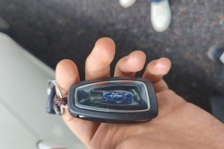 Used Ford Focus 2018 Sedan Classic EcoBoost 180 Automatic Elite Model Vehicle Key