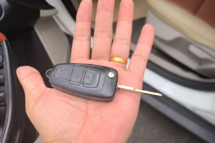 Used Ford Focus 2018 Sedan Classic 1.6L Automatic Comfort Plus Smart Drive Version Vehicle Key