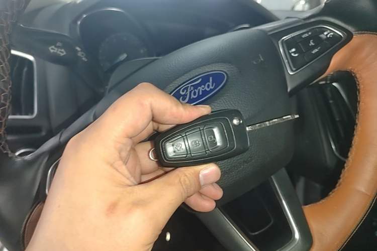 Used Ford Focus 2018 Hatchback Classic EcoBoost 180 Automatic Elite Model Vehicle Key