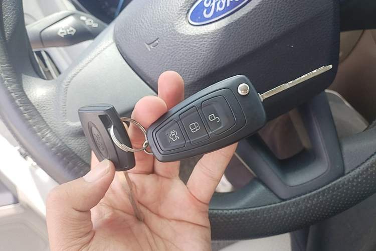 Used Ford Focus 2018 Sedan Classic 1.6L Automatic Comfort Plus Smart Drive Version Vehicle Key