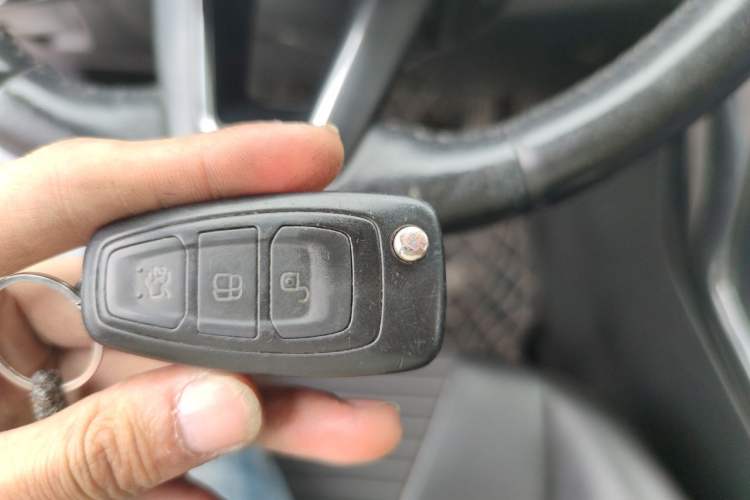 Used Ford Focus 2018 Sedan Classic EcoBoost 180 Automatic Elite Model Vehicle Key