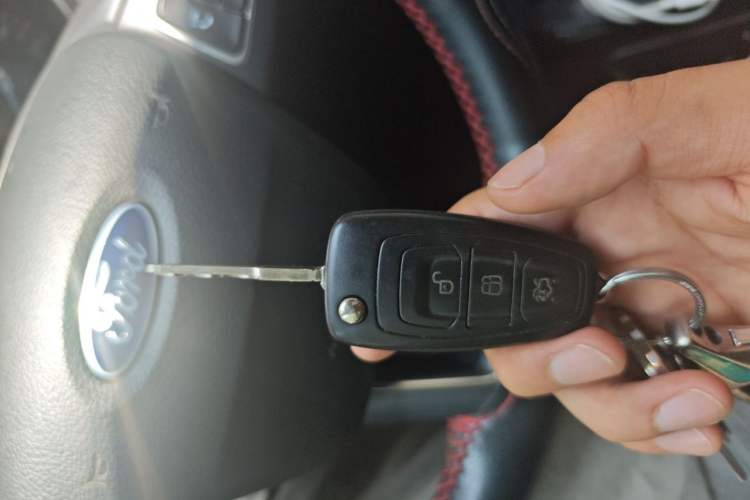 Used Ford Focus 2018 Hatchback Classic EcoBoost 180 Automatic Elite Model Vehicle Key