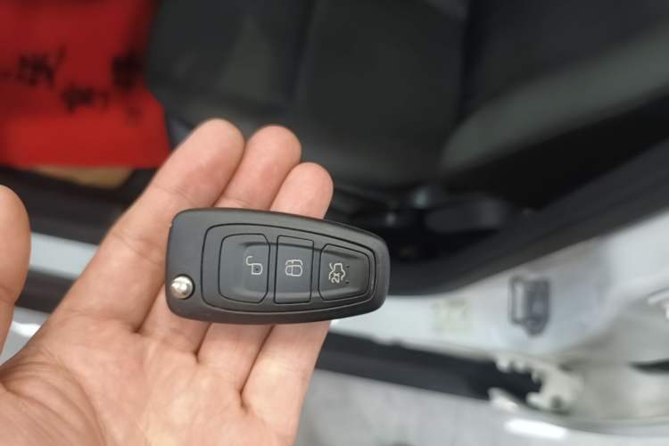Used Ford Focus 2018 Hatchback Classic 1.6L Automatic Comfort Plus SmartDrive Edition Vehicle Key