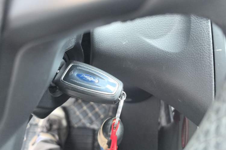 Used Ford Focus 2018 Sedan Classic 1.6L Automatic Trendy SmartDrive Edition Vehicle Key
